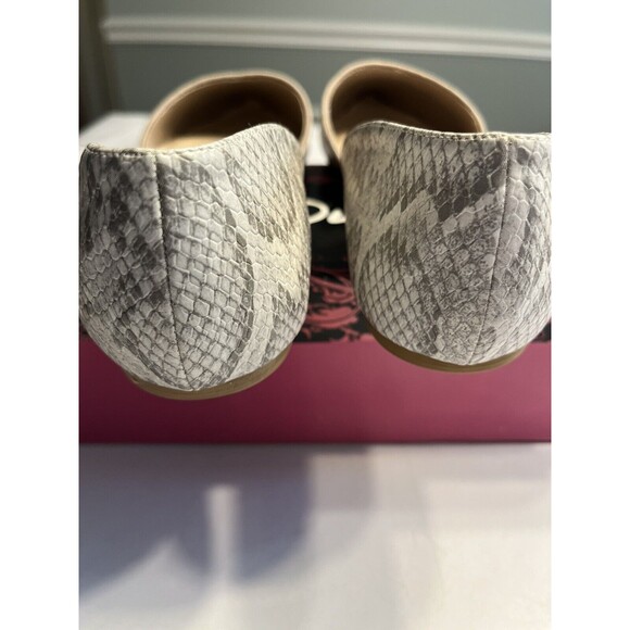 NIB Qupid Faux Snake Reptile Gray White Flat Slip On Shoes Sz 7 - Picture 10 of 14